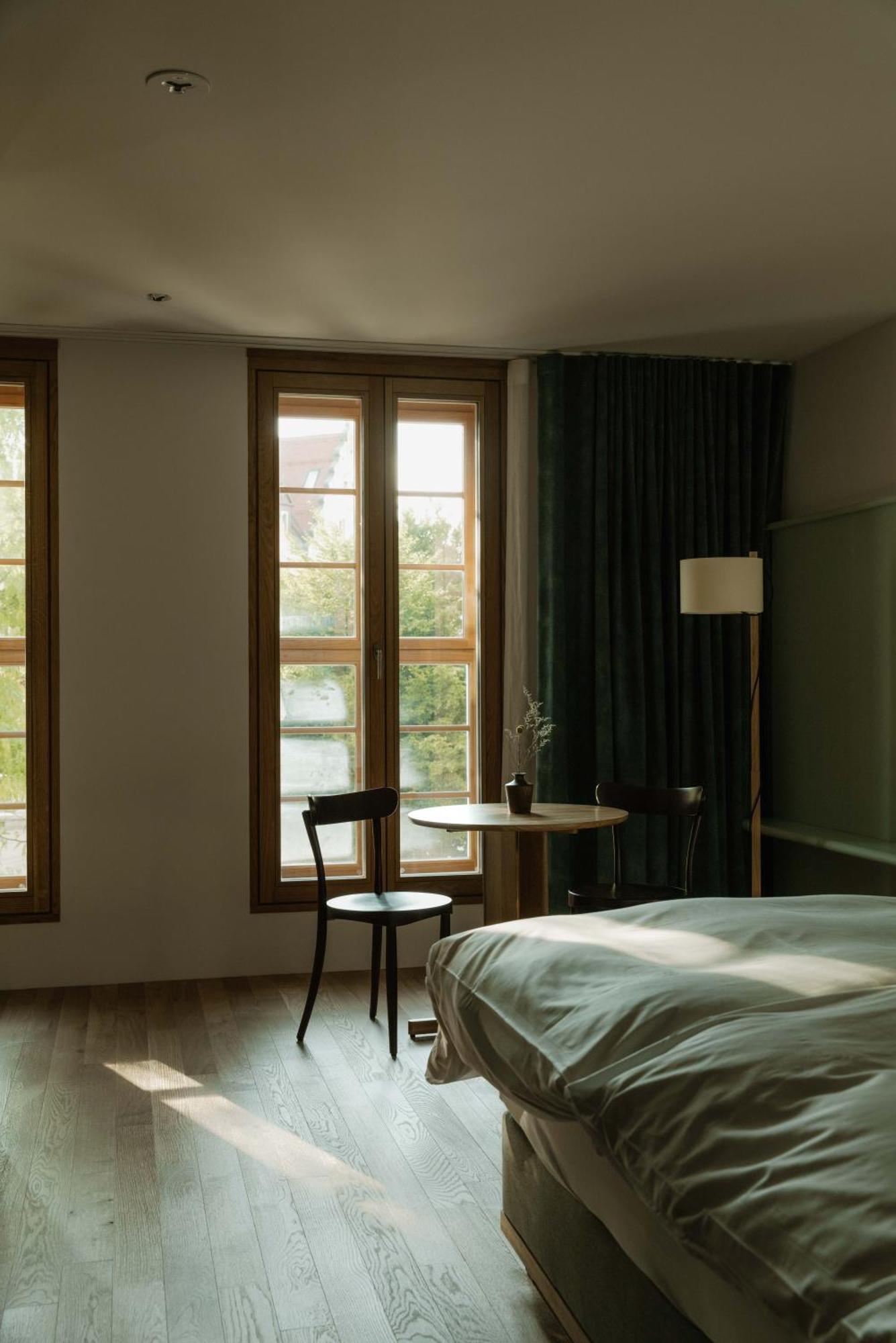 Kleiner Loewe - Stadthotel Брегенц Екстер'єр фото