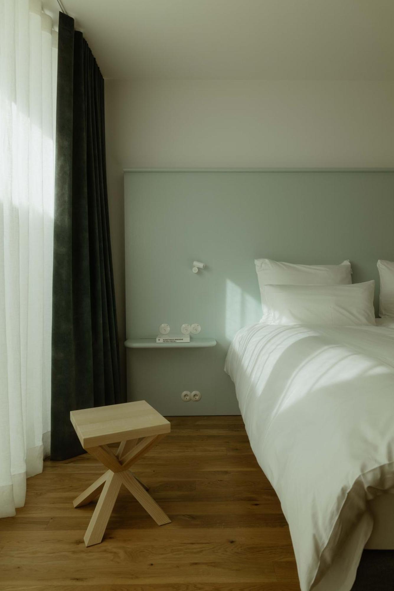 Kleiner Loewe - Stadthotel Брегенц Екстер'єр фото